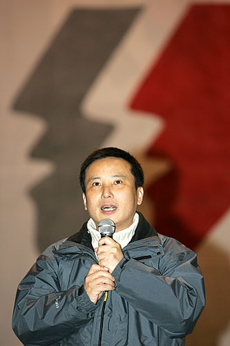 조준호 민주노총 위원장이 대의원대회 시작에 앞서 위원장으로서 마지막 대회사를 하고 있다.
[사진-통일뉴스 김주영 기자]