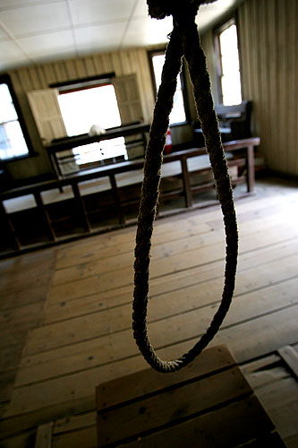 사형장 내부에는 당시 형 집행에 쓰이던 밧줄이 을씨년스럽게 매달려 있다.  [사진-통일뉴스 김주영 기자[