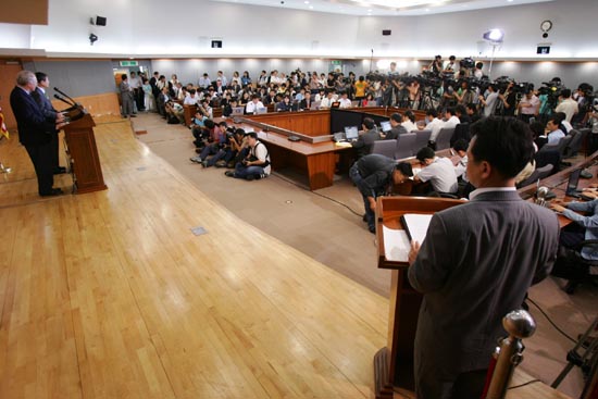 이날 기자회견장인 국제회의장 취재진들로 가득 메워졌다. [사진-통일뉴스 김주영 기자]