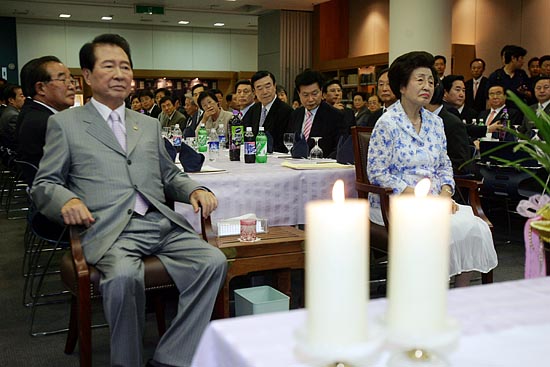 미사에 참석한 김대중 전 대통령과 이희호 여사. [사진-통일뉴스 김주영 기자]