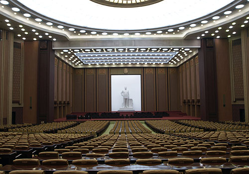 만수대의사당의 모습. 노무현 대통령은 이곳에서 김영남 북 최고인민회의 상임위원장과 만날 것으로 보인다. [사진-통일뉴스 자료사진]