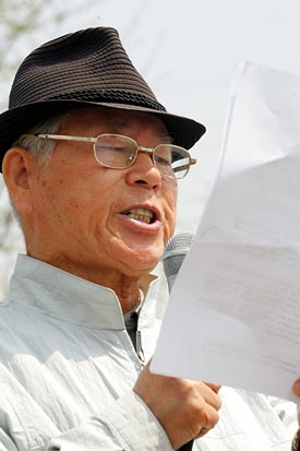 한.미정상회담 규탄 기자회견문을 낭독하고 있는 권오창 남북공동선언실천연대 상임대표 [사진-통일뉴스 조성봉 기자]