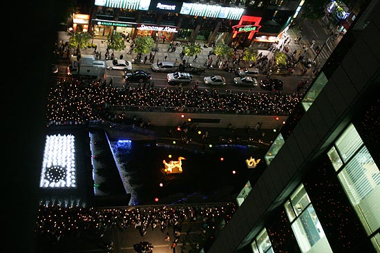 이명박 대통령의 최대 업적이라는 청계광장이 '반 이명박 집회의 메카'가 됐다. [사진-통일뉴스 조성봉 기자]