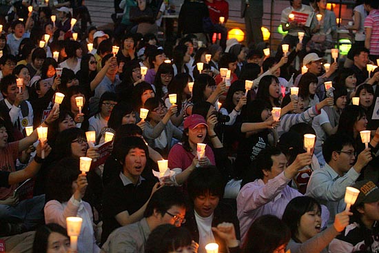3일 촛불문화제에는 어느 때보다 청소년들이 많이 참석했다. [사진-통일뉴스 조성봉 기자]