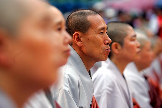 4일 시국법회에 참석한 스님들. 87년 6월항쟁 이후 최대 규모인 7백 여명의 스님들이 참석했다. .[사진-통일뉴스 조성봉 기자]