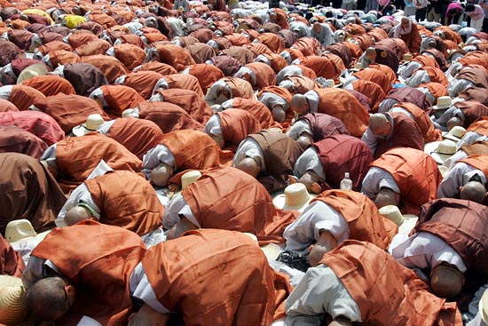 예불을 드리는 스님들.[사진-통일뉴스 조성봉 기자]