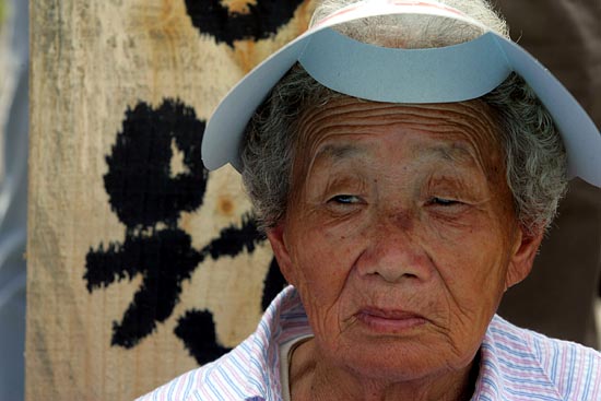 오현리에 평생을 살아왔다는 한 할머니는 