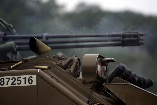 발칸이 흰 연기를 뿜어내며 돌아가고 있다. [사진-통일뉴스 조성봉 기자]