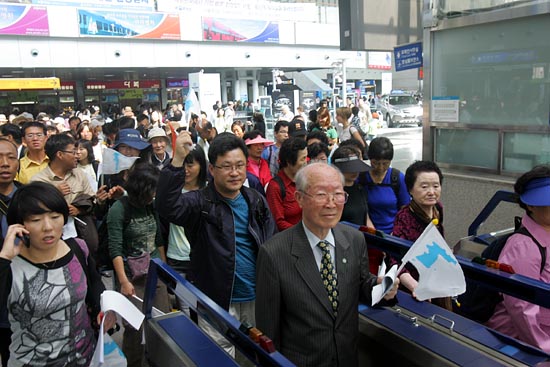 4일 오전 '평화와 통일을 위한 1004열차' 행사가 600여명이 참가한 가운데 진행됐다. [사진-통일뉴스 조성봉 기자]