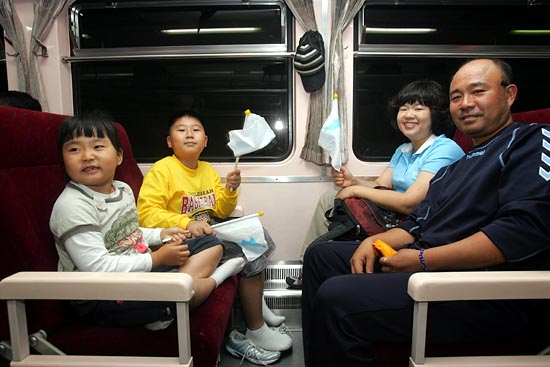 가족단위 참가자들도 눈에 많이 띄었다.[사진-통일뉴스 조성봉 기자]