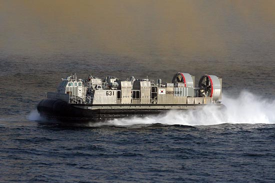 합동상륙작전 시범.[사진-통일뉴스 조성봉 기자]