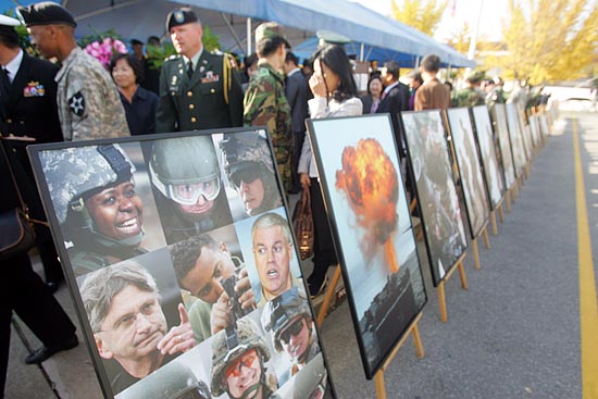 부대행사로 한미연합사 보도사진전도 진행됐다.[사진-통일뉴스 조성봉 기자]