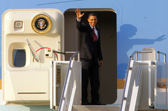 오바마 미 대통령은 전용기를 타고 4시 6분께 미국으로 떠났다.[사진-통일뉴스 조성봉 기자]