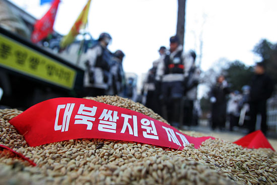 '쌀 대란 해결'과 '대북쌀지원 재개 및 법제화'가 하루빨리 이뤄지길... [사진-통일뉴스 조성봉 기자]