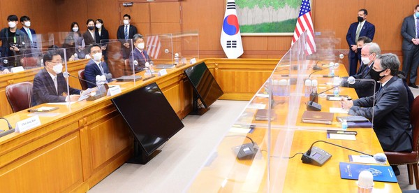 정의용 외교부장관과 안토니 블링컨 미국 국무부장관은 17일 오후 외교부 청사에서 한미 외교장관회담을 갖고 양국 간 현안을 논의했다. [사진제공 - 외교부]