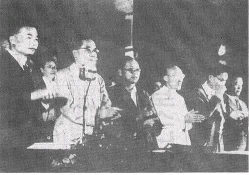 1948년 8월 황해 해주 인민대표자대회에 참석한 백남운, 허헌, 박헌영, 홍명희(왼쪽부터). 김일성은 1946년부터 이들 남쪽 인사들과 개별적인 접촉을 통해 영향력을 확대하기 시작했다.