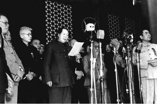 국공내전에서 공산군이 승리해 중화인민공화국을 선포(1949.10.1.)했다. 중국혁명의 성공은 북조선에 엄청난 흥분과 기대감, 자신감을 안겨주었다.