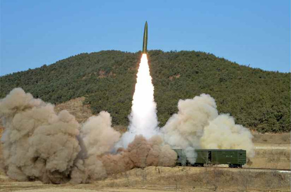 북한은 14일 오후 평안북도에서 동해안으로 철도기동미사일 연대의 검열사격 훈련 일환으로 2발의 미사일을 발사했다고 확인했다.[사진-노동신문 갈무리]