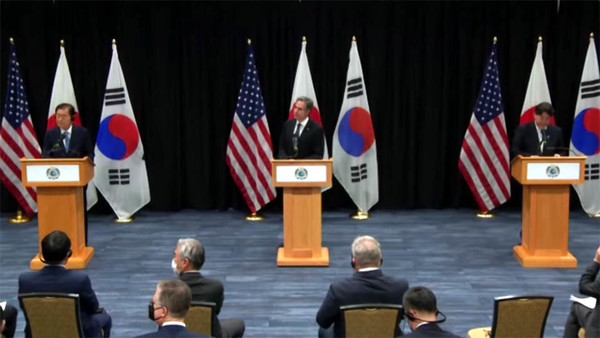 12일(현지시간) 미국 호놀룰루에서 한미일 외교장관이 회담을 갖고 회담 결과를 발표하는 공동기자회견을 개최했다. [사진 - 유튜브 갈무리]