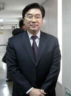 신상철 전 천안함 민군합동사위원이 9일 대법원에서 최종 무죄 판결을 받았다. 사진은 1심 당시 모습. [자료사진 - 통일뉴스]