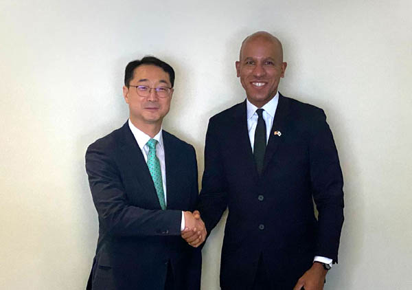 김건 한반도평화교섭본부장은 27일 브라이언 넬슨(Brian Nelson) 미 재무부 테러·금융정보 담당 차관과 서울에서 오찬 협의를 가졌다. [사진 제공 - 외교부]