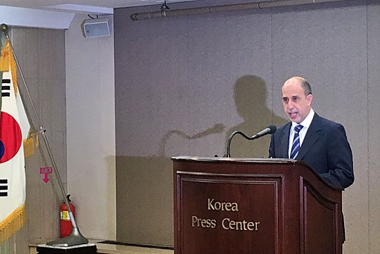 토마스 오헤아 킨타나(Tomás Ojea Quintana) 유엔 북한인권 특별보고관은 29일 오후 이도훈 외교부 2차관을 예방했다. 킨타나 보고관은 이날 기자회견도 가졌다. 사진은 2018년 7월 10일 한국프레스센터 기자회견장에서 기자회견 모습. [자료사진 - 통일뉴스]