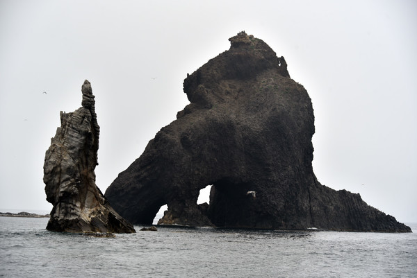 서도 삼형제 굴바위