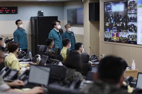 25일 'B-1 벙커'를 방문한 윤 대통령. [사진제공-대통령실]