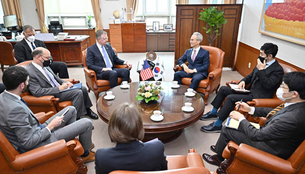 한미 차관보 회담에서는 ‘가치 외교’와 ‘인플레이션 감축법(IRA)’ 등이 논의됐다. [사진 제공 - 외교부]