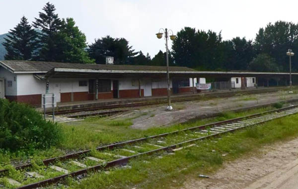 ‘일영역’은 1960년대 시골역사의 모습을 잘 간직하고 있다. 양주시에 이 주변을 혜원 신윤복의 묘단과 연결하는 공원으로 지정하고 관광열차를 운행시켜 조선시대의 거리를 재현하는 ‘풍속화 마을’과 1960~70년대의 모습을 보여주는 문화성있는 ‘근대 마을’로 특화하기를 제안한다. 여기에는 현대식 건물은 짓지 않는 것이 좋겠다. [사진 제공 - 이양재]