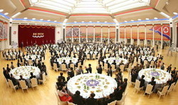 2023년 신년경축연회가 2022년 12월 31일 목란관과 인민문화궁전에서 진행되었다.[사진-노동신문 갈무리]