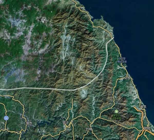 『금강산과 고성』, “슬프다 동강난 백두대간의 중심 척추”, 네이버 지도에서 갈무리. [사진 제공 - 이양재]