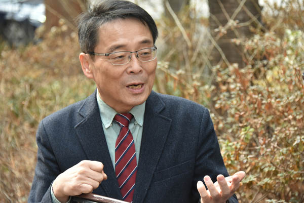 조성렬 전 오사카 총영사는 국제관계와 남북관계 등에 대해 해박하고 뚜렷한 소신을 밝혔다. [사진 - 조천현]
