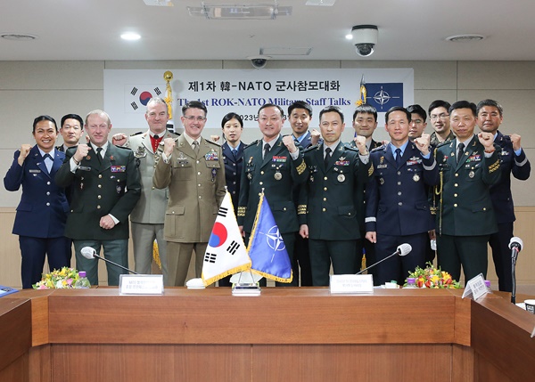 제1차 한-NATO 군사참모대화. [사진제공-합참]