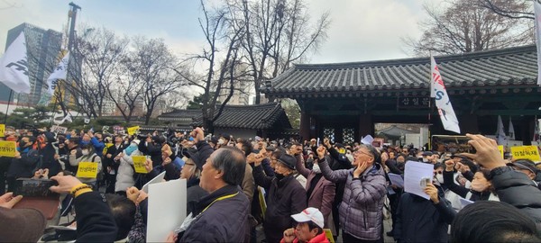 이날 ‘3.1혁명 104주년 대한국민 주권선언 선포식’은 1919년과 같은 시각, 같은 장소에서 열렸다. [사진-통일뉴스 최범준 통신원]