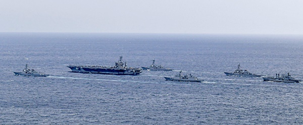 27일 한미가 제주도 남쪽 해상에서 연합 해상훈련을 실시했다. [사진출처-국방부]