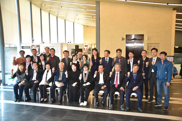 4‧3항쟁 75주년과 노무현 대통령의 제주4‧3사과 20주년을 기념해 봉하마을에서 제주4‧3 사건 추념 행사가 진행됐다. [사진-통일뉴스 임재근 객원기자]