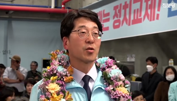 5일 전주을 국회의원 재선거에서 당선된 진보당 강성희 당선인. [사진 갈무리-진보TV]