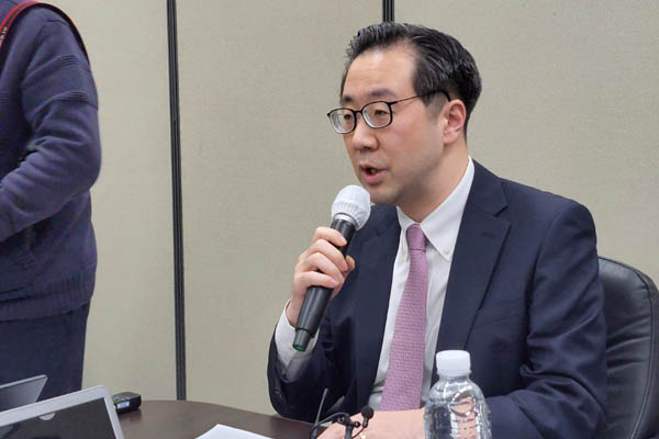 이준일 외교부 북핵외교기획단장은 28일 오전 외교부 기자실에서 ‘최천곤’ 등에 대한 대북 독자제재를 발표했다. [자료 사진 - 통일뉴스]