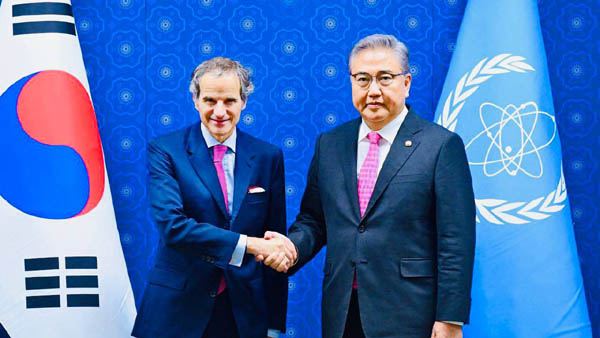 라파엘 그로씨(Rafael Mariano Grossi) 국제원자력기구(IAEA) 사무총장이 방한해 8일 박진 외교부 장관을 예방했다. [사진 제공 - 외교부]
