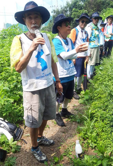 대행진단 단장 조헌정 목사는 “기지촌 여성은 우리 민족의 아픔을 대신 짊어지고 당하신 것”이라고 말했다. [사진 - DMZ 국제평화대행진단]