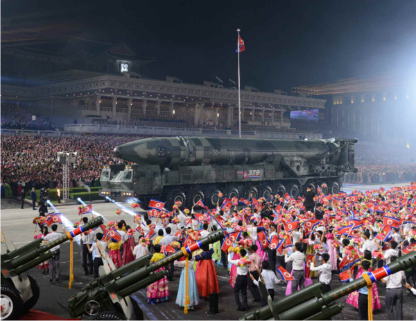 신형 대륙간탄도미사일 '화성포-18' 형 [사진-노동신문 갈무리]