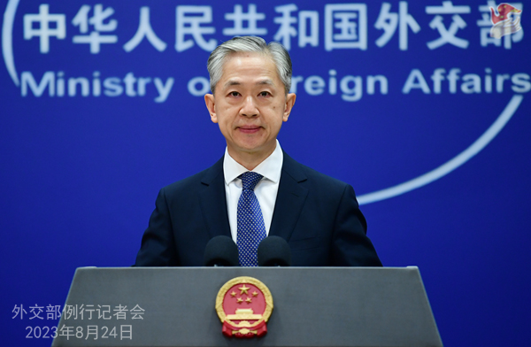 24일 브리핑하는 왕원빈 중 외교부 대변인. [사진출처-중 외교부]