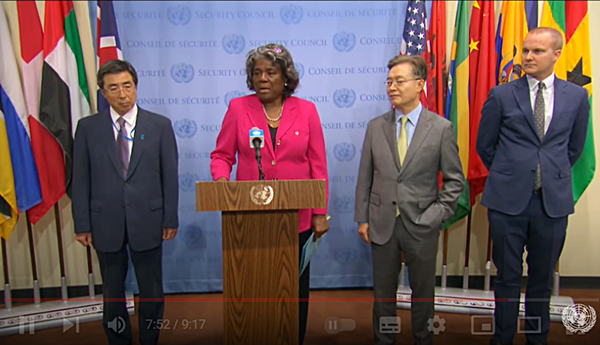 30일 뉴욕 유엔본부에서 기자회견하는 토머스-그린필드 미 대사. [사진 갈무리-UN 유튜브]