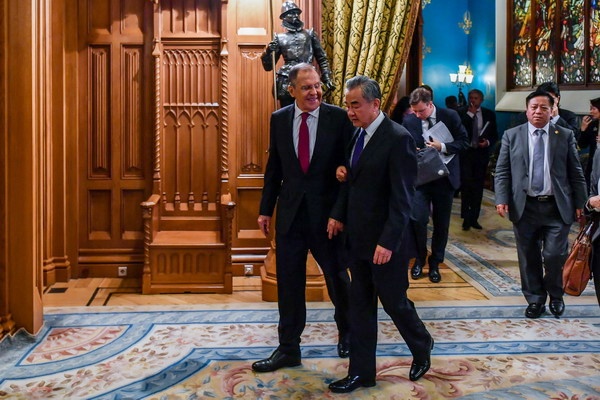 18일 모스크바에서 만난 중.러 외교 수장. [사진출처-중 외교부]