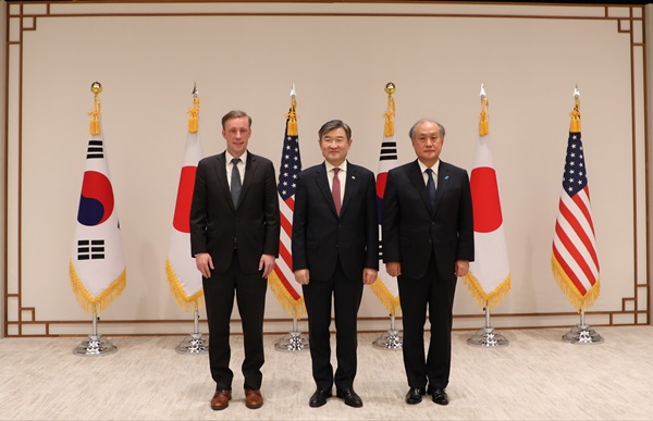 9일 서울에서 한미일 안보실장 회의가 열렸다. 왼쪽부터 제이크 설리번, 조태용, 아키바 다케오. [사진제공-대통령실]