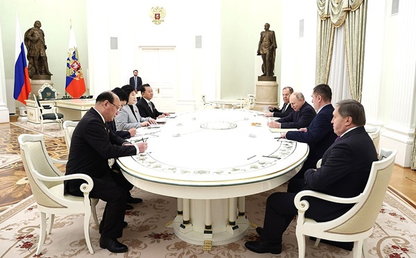 최선희 북한 외무상이 16일 블라디미르 푸틴 러시아 대통령을 예방했다. [사진-크렘린궁]