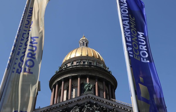 주북 러시아 대사관은 오는 6월 ~8일 상트페테르부르크에서 열리는 제27회 국제경제포럼에 북 대표단이 파견될 것이라고 알렸다. [사진출처-주북 러시아대사관 페이스북]