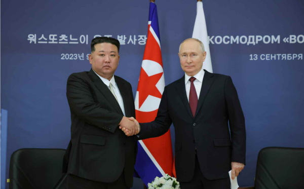 김정은 북한 국무위원장과 푸틴 러시아 대통령은 지난해 9월 13일 러시아 아무르주 보스토치니 우주기지에서 정상회담을 가졌다. [자료 사진 - 통일뉴스]