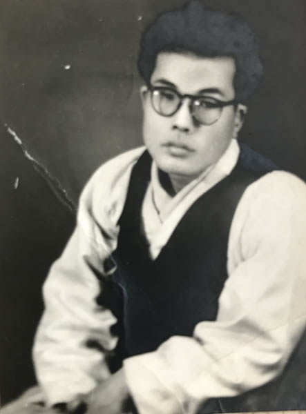 1954년 대학 3학년 당시의 아버지 모습. [사진 제공 – 안영민]